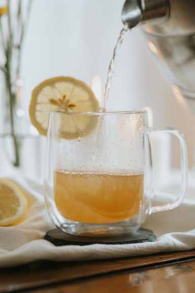 Heißer Chai-Zitrone, ein Booster für das Imunsystem Heißer Chai-Zitrone, ein Booster für das Imunsystem